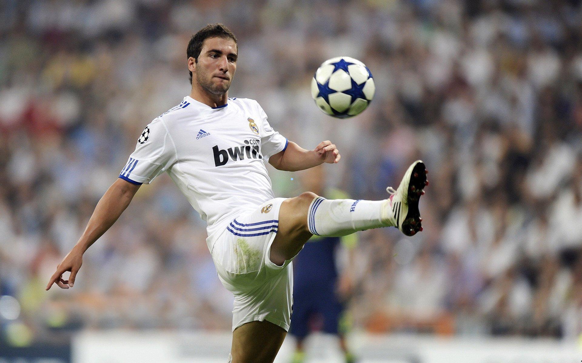 法尔克独家披露,拜仁高层示意经纪人,格雷茨卡续约前景黯淡